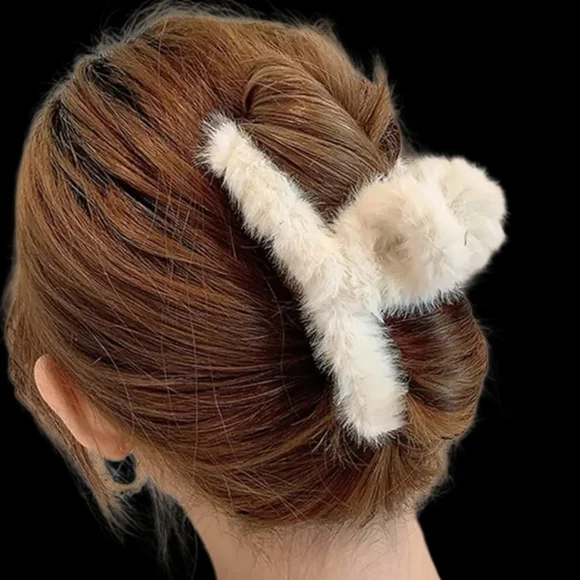 Gold and Pearl Hair Claw Set - Picture 4 of 4